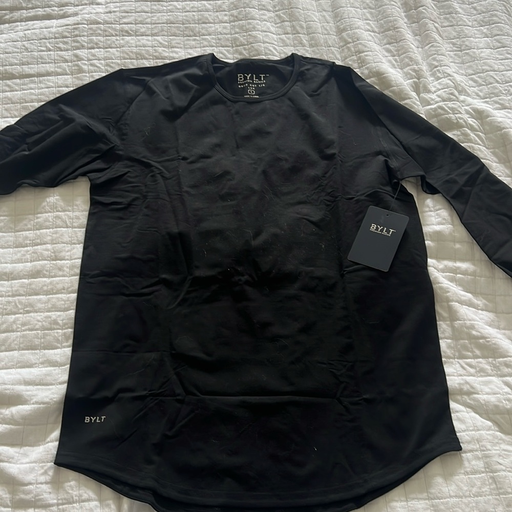 Men’s BYLT drop cut long sleeve! New with tags!